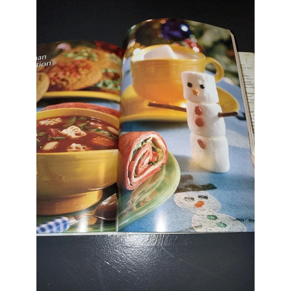 Vintage 1999 Christmas‎ All Through The House Crafts Cookbook Recipes Cook Book